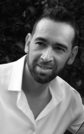 Gerardo black and white