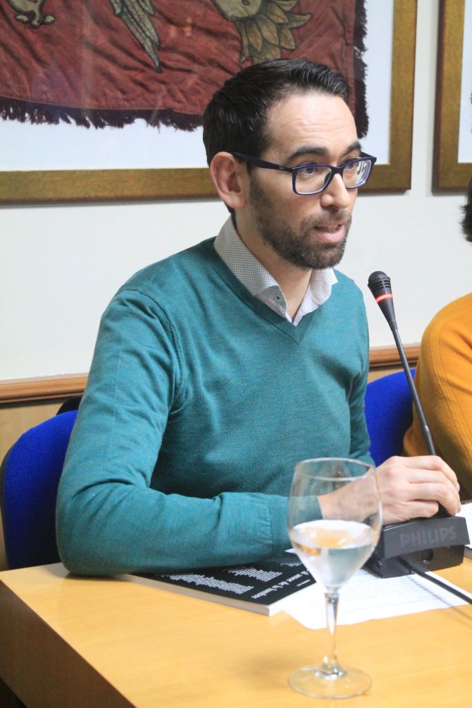 La imagen tiene un atributo ALT vacío; su nombre de archivo es centro-3.jpg